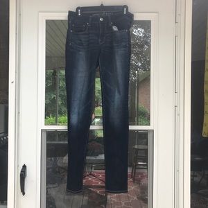 Dark wash skinny jeans